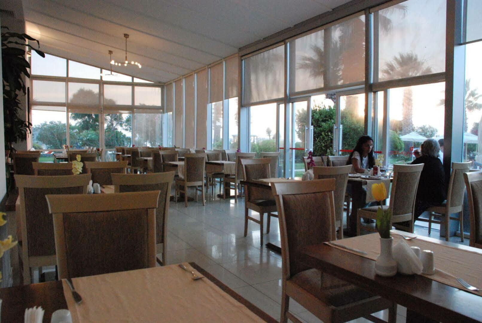 Babaylon Hotel Cesme Exterior photo